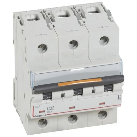 Legrand Disjoncteur DX³ 25kA - 3P 400V~ - 32A - Courbe C - 4,5 Modules 1 Legrand Disjoncteur DX³ 25kA - 3P 400V~ - 32A - Courbe C - 4,5 Modules