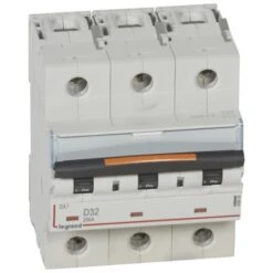Legrand Disjoncteur DX³ - 25kA - 3P 400V~ - 32A - Courbe D - 4,5 Modules