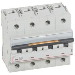 Legrand Disjoncteur DX³ 25kA - 4P 400V~ - 32A - Courbe B - 6 Modules
