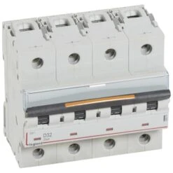 Legrand Disjoncteur DX³ - 25kA - 4P 400V~ - 32A - Courbe D - 6 Modules