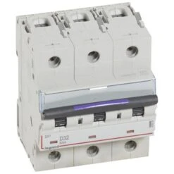 Legrand Disjoncteur DX³ 50kA - 3P 400V~ - 32A - Courbe D - 4,5 Modules