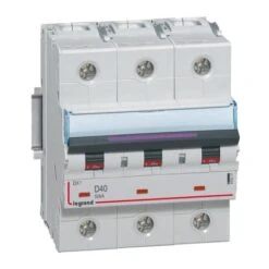Legrand Disjoncteur DX³ 50kA - 3P 400V~ - 40A - Courbe D - 4,5 Modules