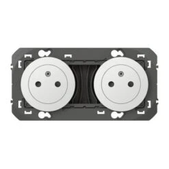 Legrand Double Prise De Courant 2P+T Surface DOOXIE 16A Précâblées Finition Blanc