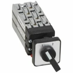 Legrand Mini-commutateur à Cames Inverseur Sans Position Arrêt - 4 Pôles 8 Contacts