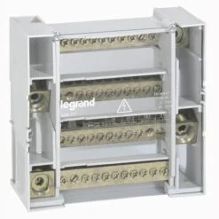 Legrand Répartiteur Modulaire Monobloc Tétrapolaire à Bornes - 250A - 12 Connexions Par Barreau - 9 Modules