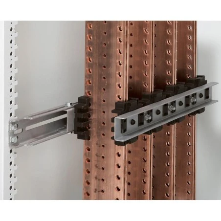 Legrand Support Isolant Pour Armoire Altis - 1 Ou 4 Barres Cuivre Par Pôle Jusqu'à 4000A 1 Legrand Support Isolant Pour Armoire Altis - 1 Ou 4 Barres Cuivre Par Pôle Jusqu'à 4000A