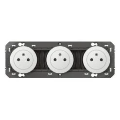 Legrand Triple Prise De Courant 2P+T Surface DOOXIE 16A Précâblées Finition Blanc